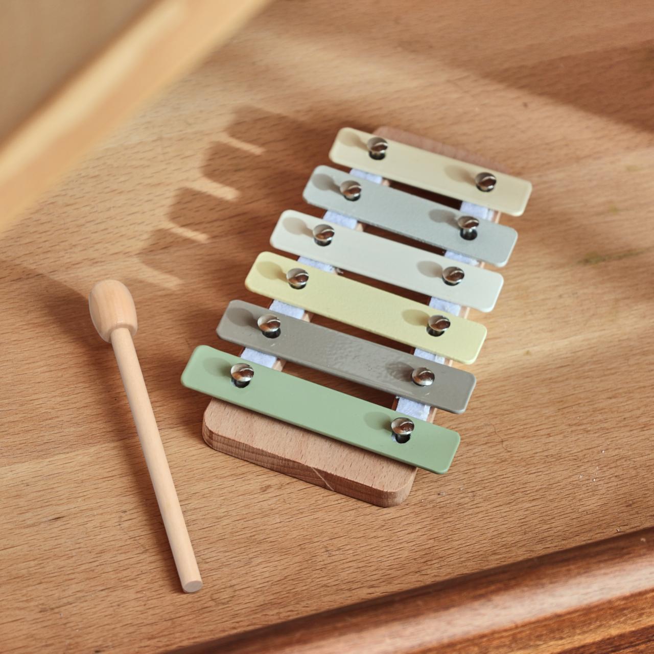 Beliebtes Montessori Holz-Musikinstrument-Set „Eichhörnchen“ – Musikspielzeug für Babys & Kinder | Verschiedene Instrumente, CE-zertifiziert