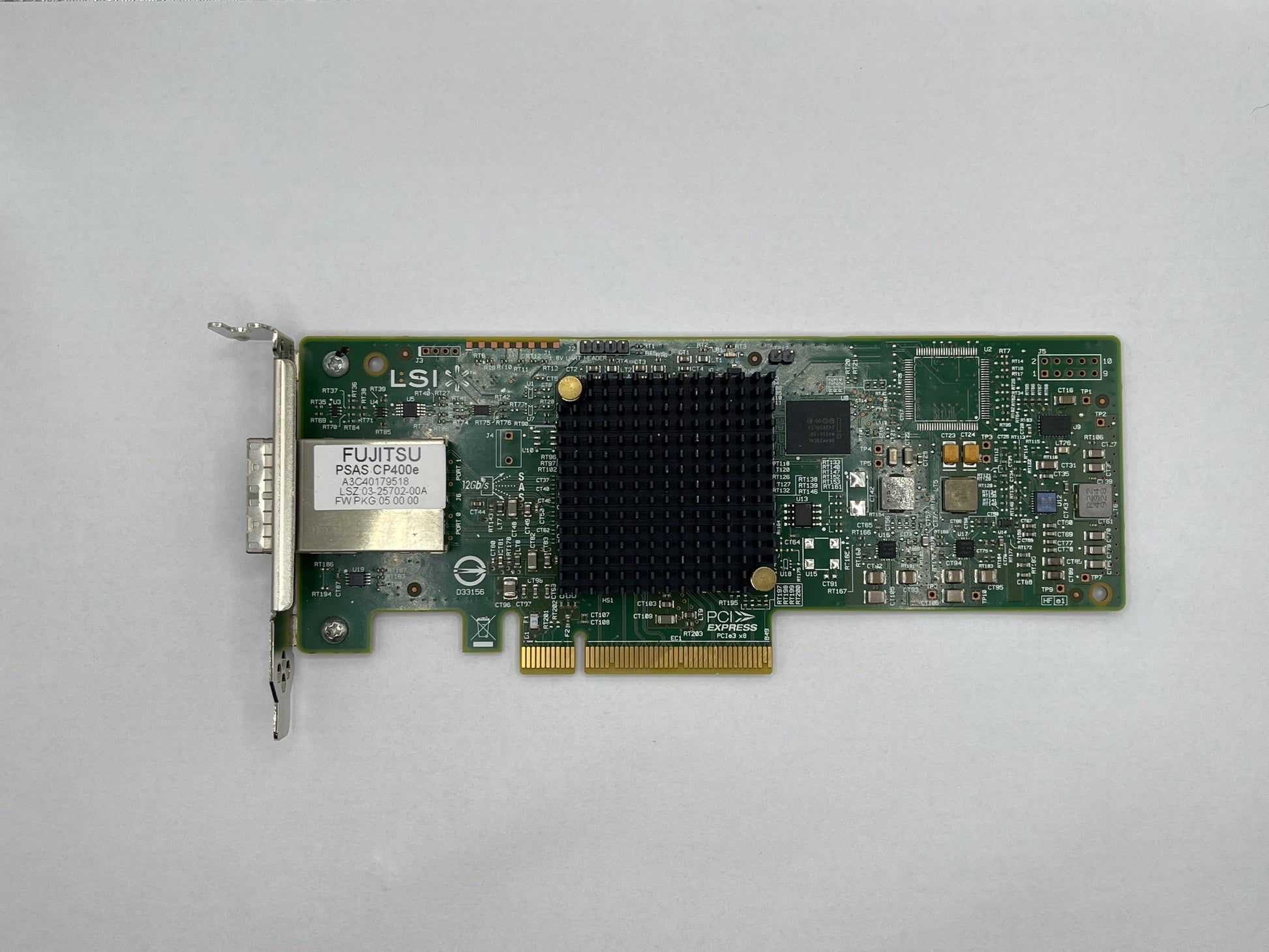 Fujitsu LSI9300-8E HBA - Low Profile - PSAS CP400E
