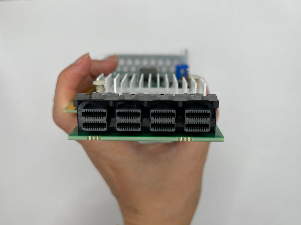 Fujitsu RAID Controller NVME SSD Card D3262-A10 GS1 A3C40157846 PCIe x16 Quad-Port 12G Mini SAS HD SFF-8643