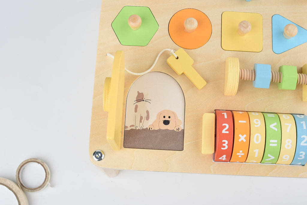 Montessori Beschäftigung Board - Lernspielzeug mit Tisch für Kinder ab 1 Jahr