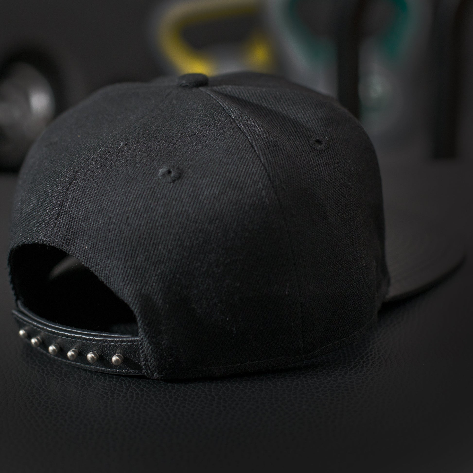 Leathersnap Cap - Black & Black