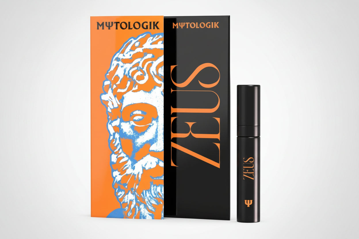 MΨTΟLOGIK ZEUS Probe 3ml – EXCITELUXURY. Testen Sie den kraftvollen Rum-Zimt-Duft in der praktischen Taschengröße vor dem Kauf des 100ml Flakons.